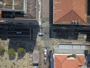 Ciclo de workshops sobre o futuro do Urbanismo Social abre inscrições para jornalistas e influenciadores 2 Cruzamento no centro de Campinas aerea