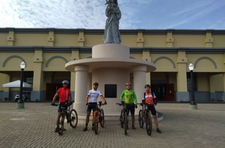 Grupo de amigos de Cássia e Mococa demonstra fé em passeio ciclístico