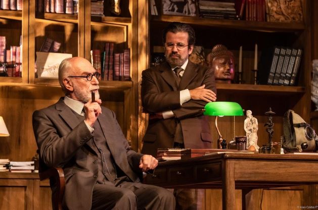 Teatro Castro Mendes recebe o espetáculo A Última Sessão de Freud