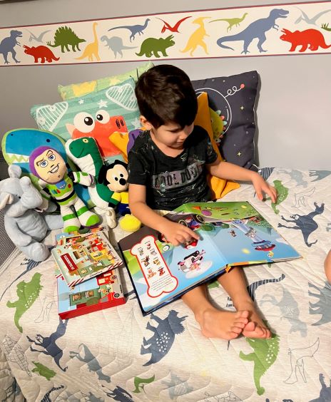 Estímulo à leitura na primeira infância ajuda no desenvolvimento da criança