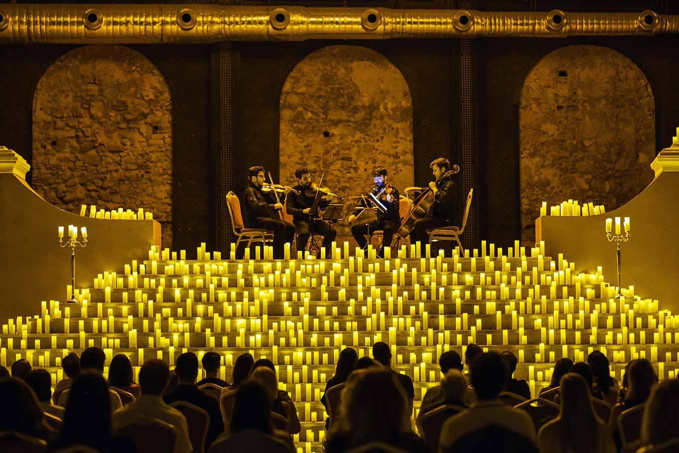 Apresentações internacionais de concertos à luz de velas chegam a Campinas