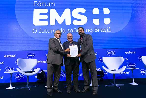EMS e Fiocruz firmam parceria para promover desenvolvimento científico no Brasil
