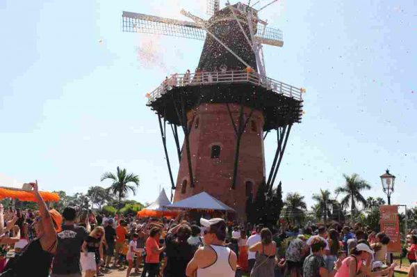 Holambra reforça parceria entre poder público e empresários para impulsionar o turismo