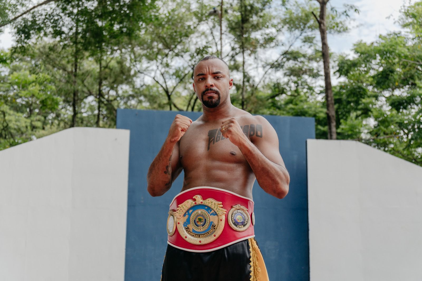 Mateus Munhoz faz sua primeira luta de boxe fora do país