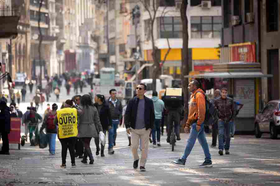 Setor de servicos foi o que mais abriu vagas de emprego em SP Divulgacao