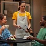 Pesquisa da Abrasel aponta que 43% dos bares e restaurantes tiveram lucro