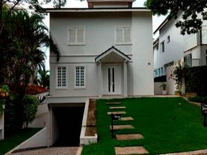Casa de 420m² localizada em Alphaville SP disponivel por R 2.320.00000 Credito Fidalgo Leiloes