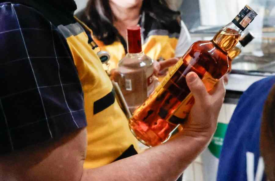 Conheça sinais e sintomas de alerta para intoxicação por metanol