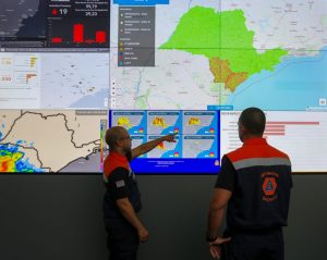 Defesa Civil de SP mantém gabinete de crise e alerta para calor intenso, baixa umidade e risco elevado para incêndios 2 Condicoes favorecem a intensificacao da sensacao de calor e abafamento alem de aumentar o risco de incendios florestais e queimadas em areas de vegetacao. Foto Divulgacao Governo de SP