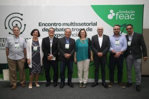 Pesquisa revela que 95% dos campineiros acham a cidade boa para se viver e pontuam a desigualdade social 2 Membros da diretoria e conselho curador da FEAc com autoridades municipais credito Ricardo Lima