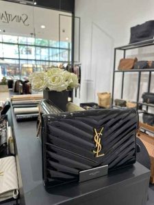 Produto do trunkshow especial da Saint Laurent Divulgacao