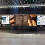 Exposição em homenagem às padarias paulistanas chega à estação Paraíso do Metrô