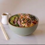 Rede Mana Poke inaugura unidade no Parque Dom Pedro