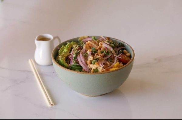 Rede Mana Poke inaugura unidade no Parque Dom Pedro