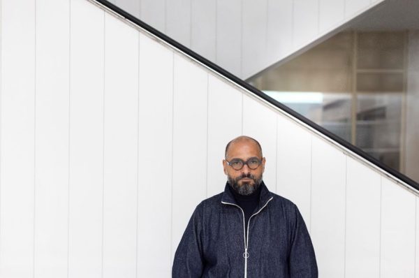 Café Filosófico CPFL inicia ano com palestra de Michel Alcoforado e apresentação de Tainá Müller