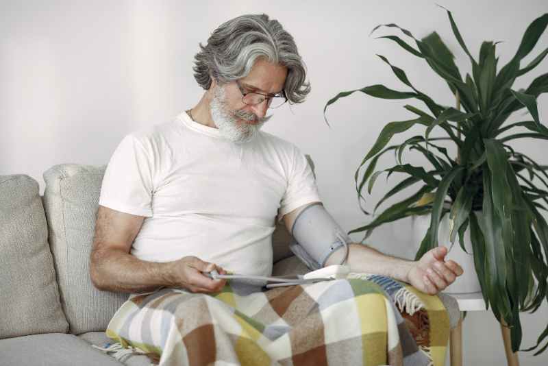 Hipertensão descontrolada pode afetar a visão