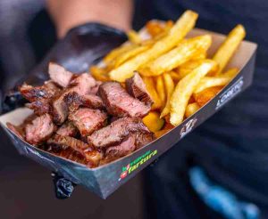 Carnes preparadas na brasa Divulgacao