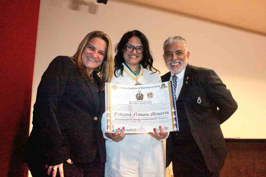 Fabiana Minarro ao centro na cerimonia em Brasilia Arquivo pessoal