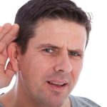 Especialistas alertam para impactos sociais e cognitivos de perdas auditivas