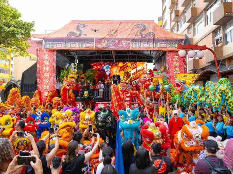 Intercambio cultural entre os dois paises em pleno Ano Cultural Brasil China Divuvulgacao