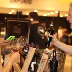 Na Trilha do Vinho traz experiência dedicada à degustação e gastronomia