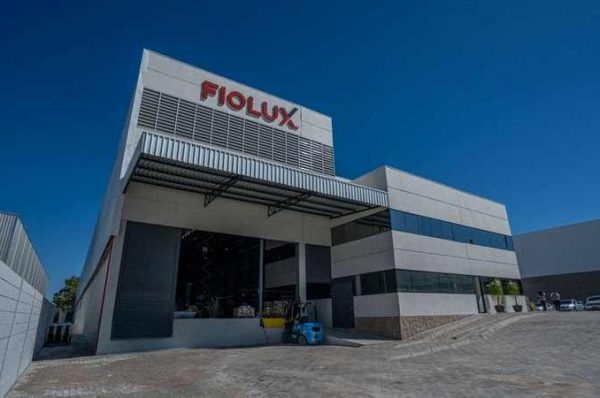 Fiolux inaugura em Valinhos com 160 colaboradores e mais 30 vagas de emprego