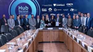 Autoridades e representantes de instituicoes de tecnologia de Campinas entregaram proposta em Brasilia na ultima segunda feira 20 Foto Divulgacao