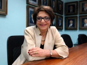 Café Filosófico CPFL retoma gravações em 6 de agosto com debate sobre transformações sociais 2 Carmita Abdo fala sobre fatores que influenciam desejo sexual feminino Timbro Comunicacoes