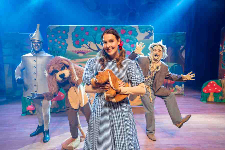 O Magico de Oz Interpretado pela Cia Arte e Manhas Divulgacao