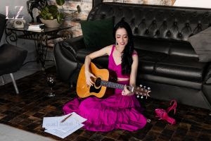Letícia Zuppi apresenta sua nova música "Pulsar" no show "Memórias" 2 Leticia Zuppi Foto Flavia Giovanini