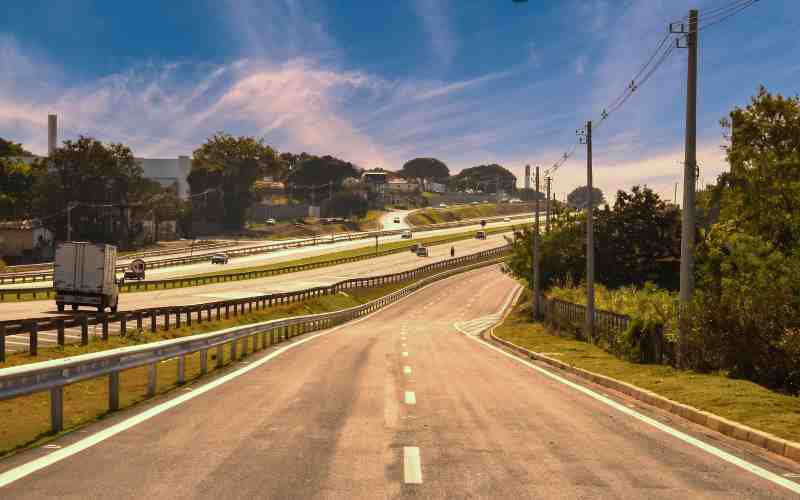 Marginal SP 332 Divulgacao Rota das Bandeiras