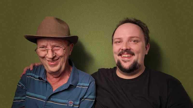 Celso com o filho humorista Daniel Sartorio Divulgacao