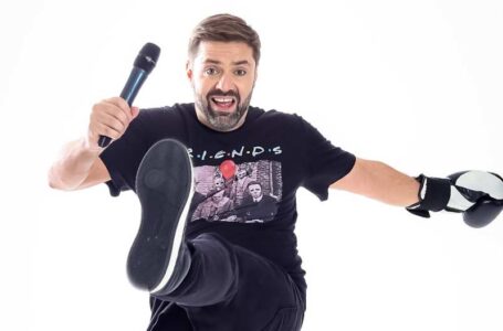 Teatro Oficina do Estudante traz Fábio Rabin e os Barbixas neste fim de semana
