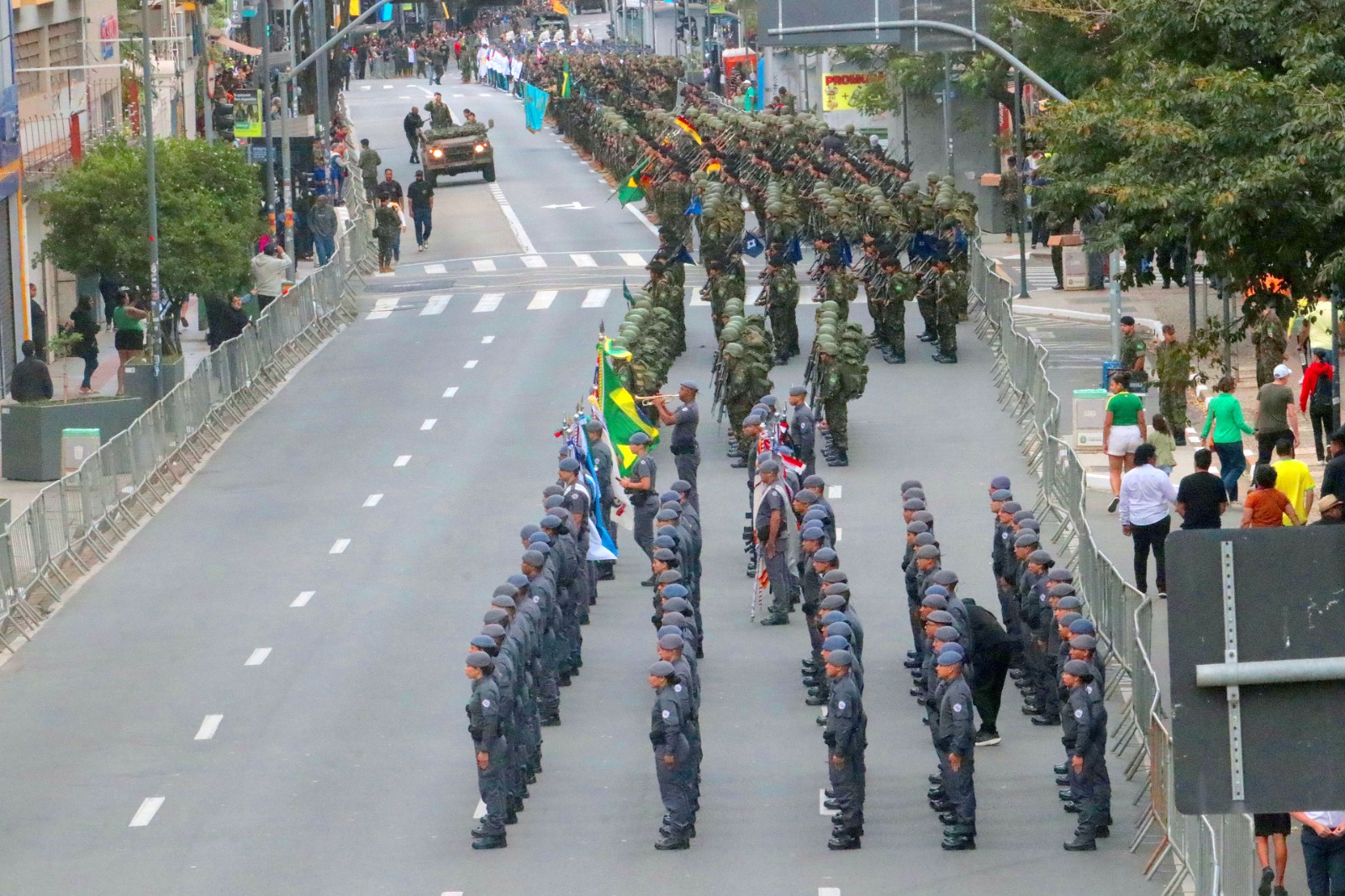 Desfile cívico de 7 de setembro tem operação promovida pela Emdec