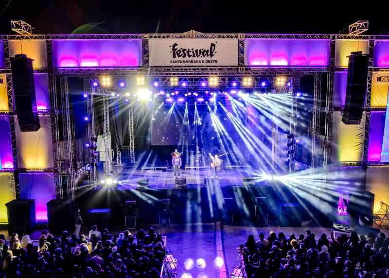 Programacao gratuita e grandes nomes da musica crista marcam o evento Divulgacao